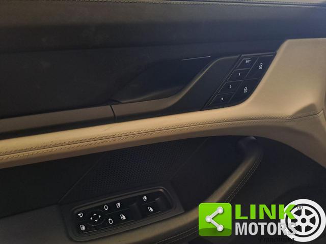 PORSCHE Taycan 4S Performance