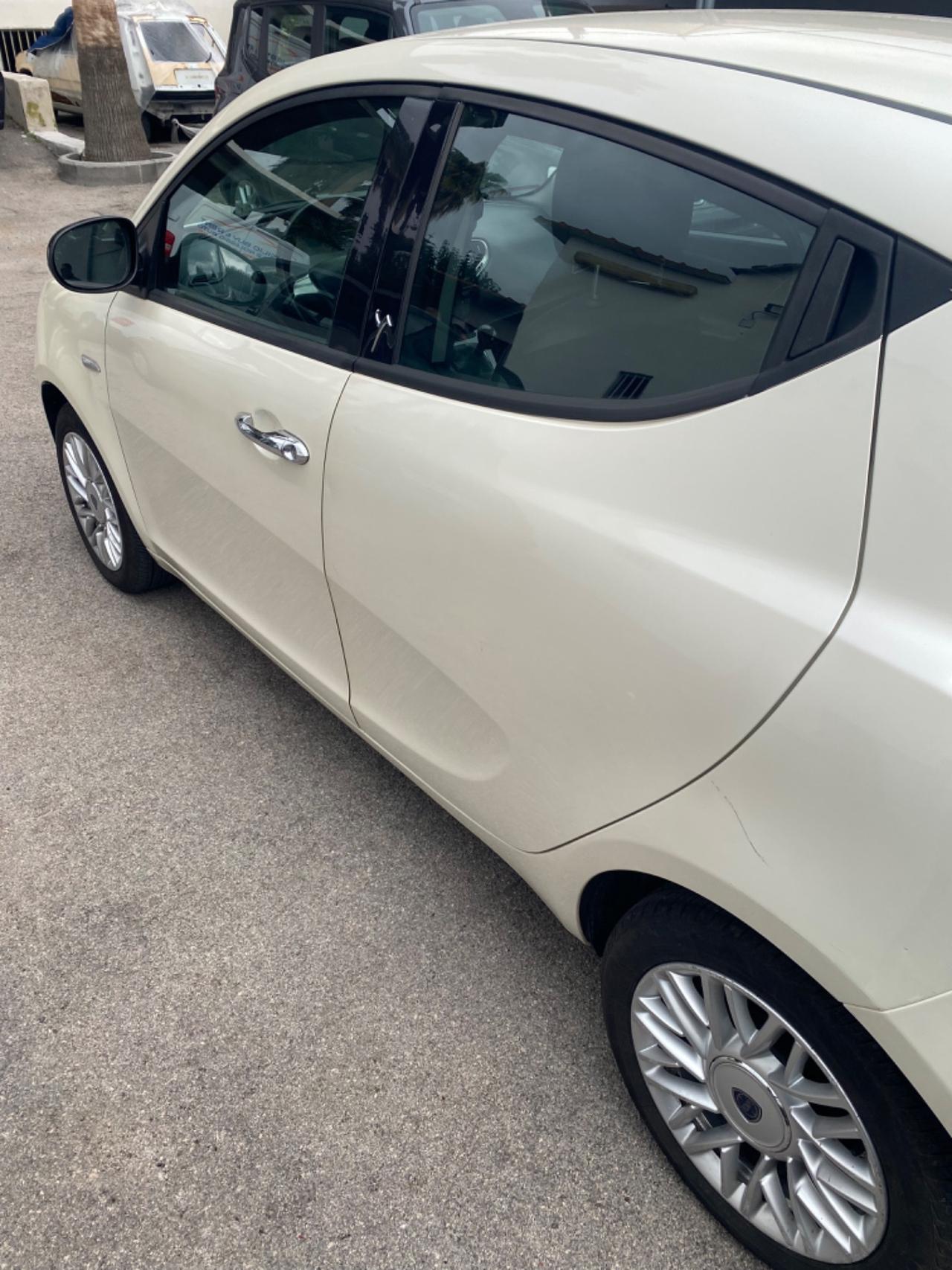 Lancia Ypsilon 1.3 MJT 2014 Full Pelle Pochi Km
