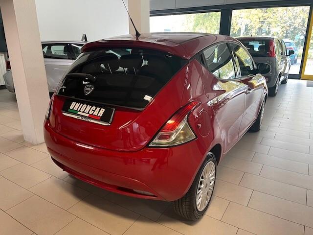 Lancia Ypsilon 1.2 69 CV 5 porte GPL Ecochic Silver