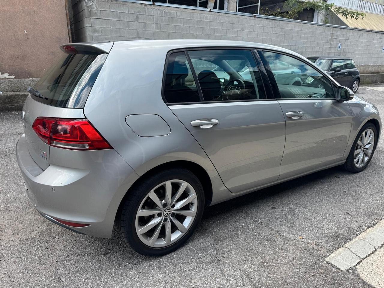 Volkswagen Golf 1.6 TDI DSG 5p. Highline BlueMotion Technology