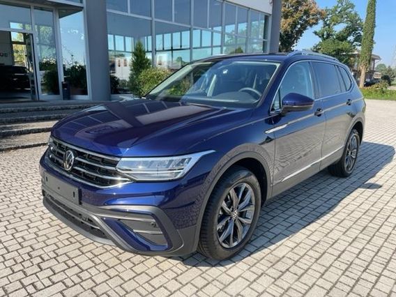 Volkswagen Tiguan Allspace 2.0 TDI 150 CV SCR DSG Life 7 POSTI/NAVI/AMBIENT PACK