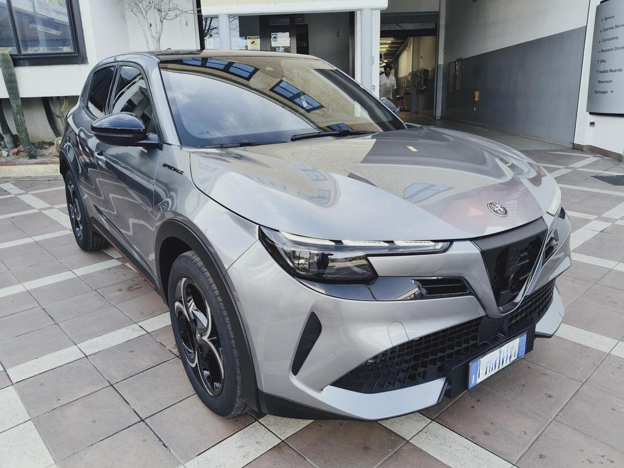 Alfa Romeo Junior 1.2 136 CV Hybrid Speciale KM.ZERO