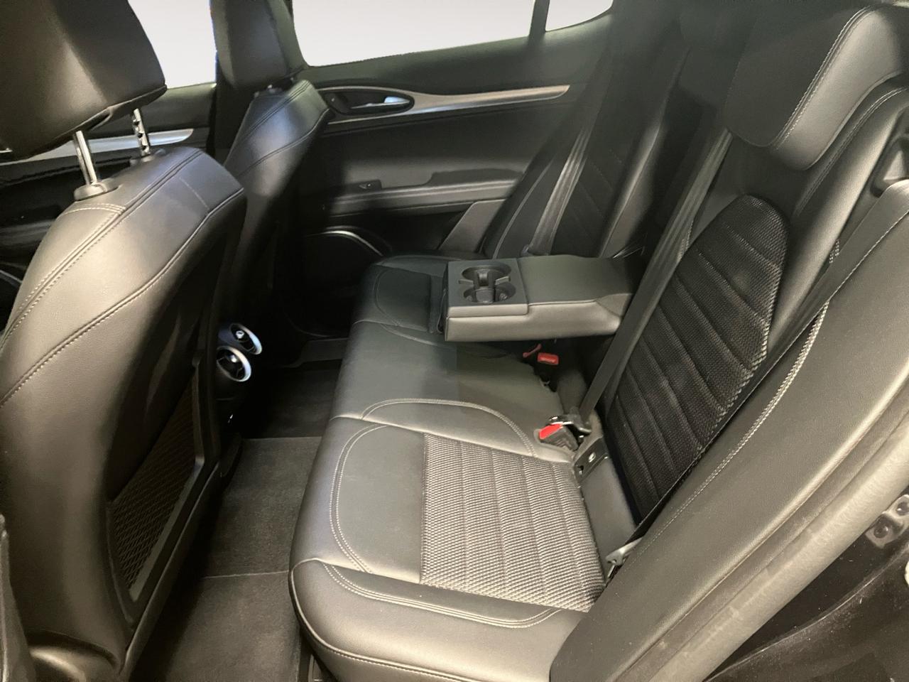Alfa Romeo Stelvio 2.2 t Sprint Q4 190cv auto