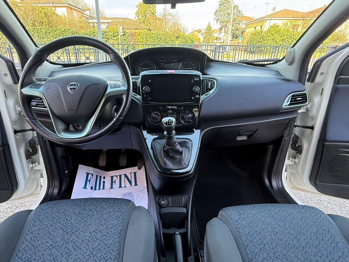 LANCIA - Ypsilon - 1.0 FireFly 5p. S&S Hybrid GOLD