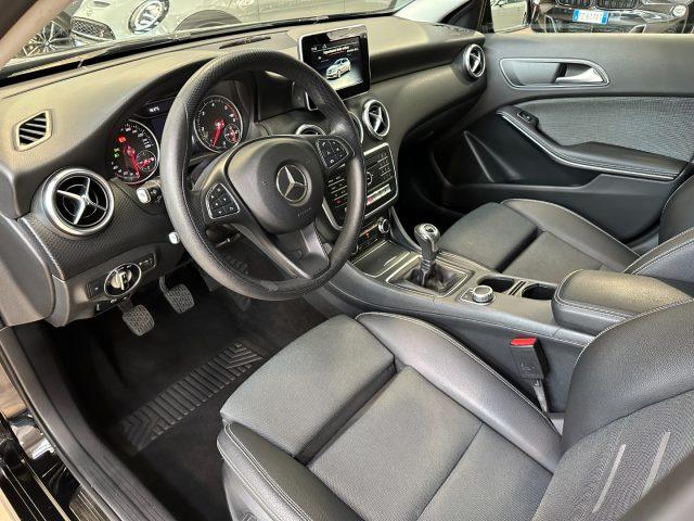 MERCEDES-BENZ A 180 d Sport - 18" - Telecamera - Carplay