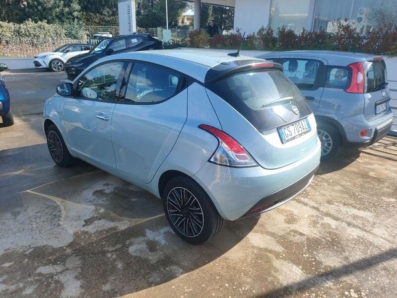 Lancia Ypsilon 3ª serie 1.0 FireFly 5 porte S&S Hybrid Oro