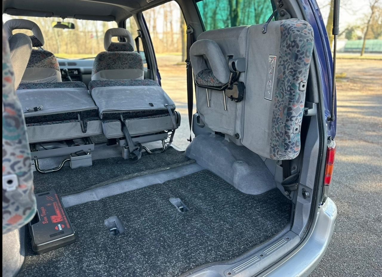 Nissan Serena 1.6i 16V cat 5 porte SLX