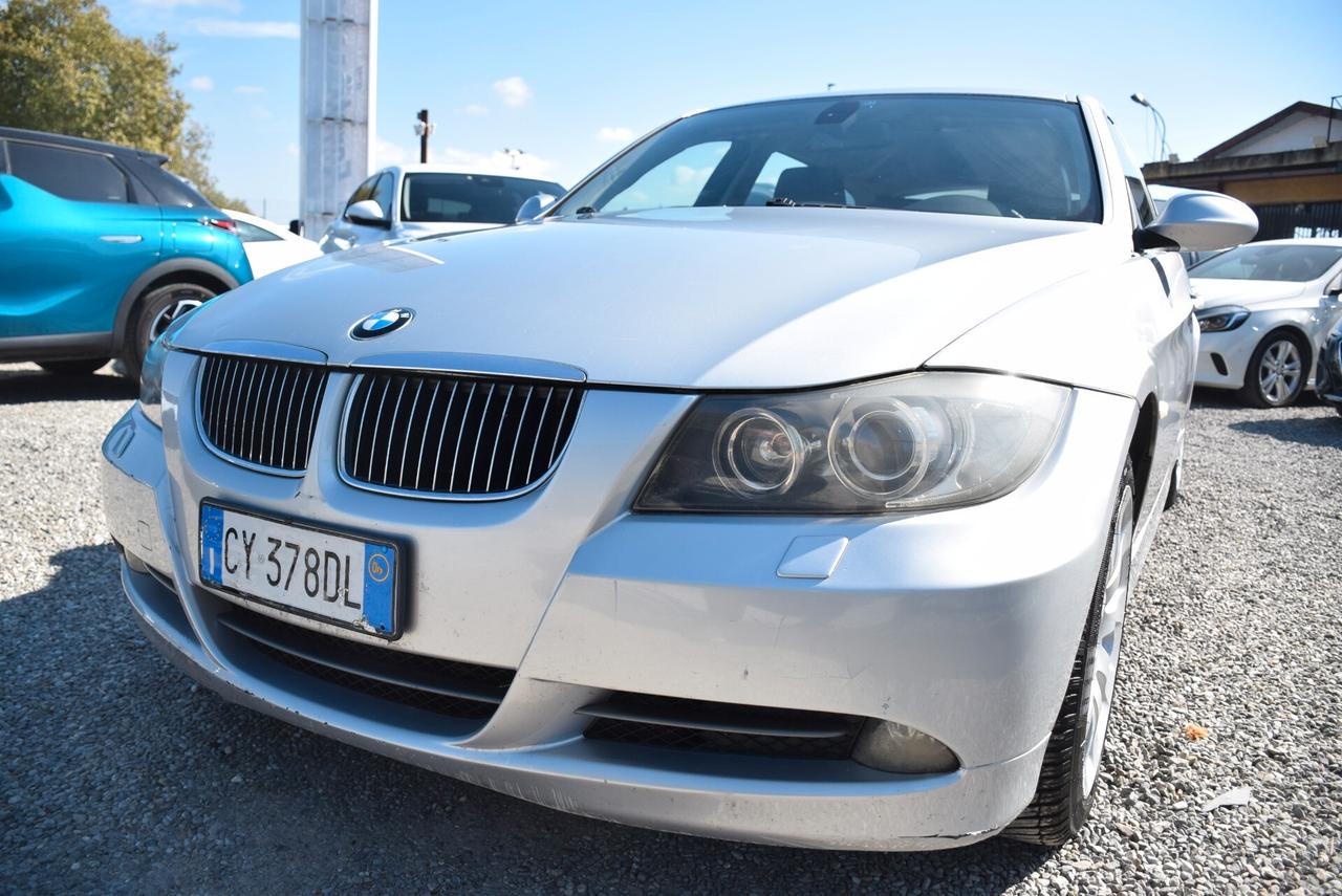 Bmw 330 330d Touring Futura navi pelle cruise sensori bt