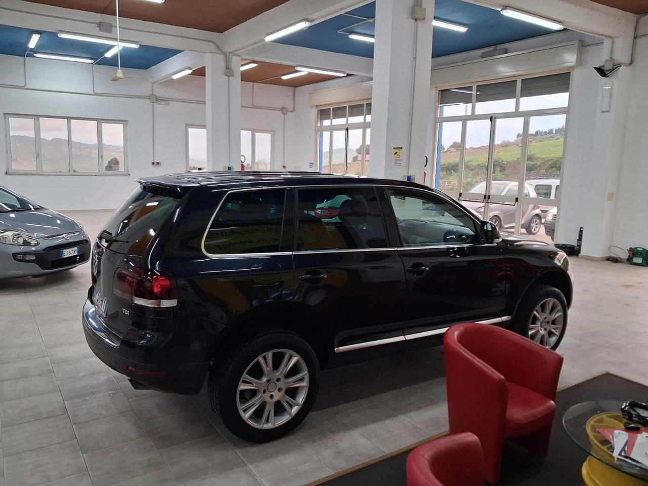 Volkswagen Touareg 2.5 R5 TDI DPF Exclusive 4MOTION