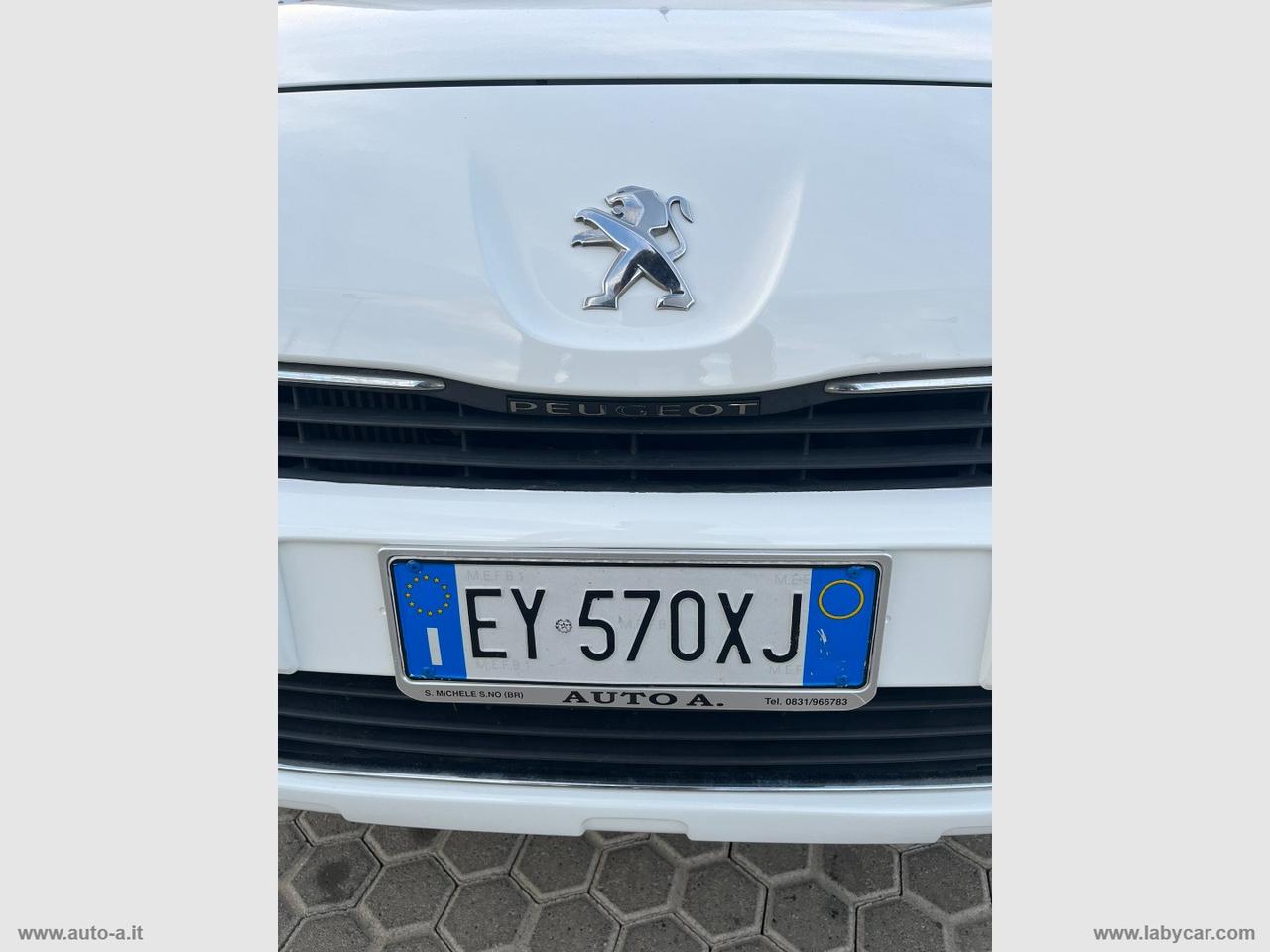 PEUGEOT Partner Tepee 1.6 e-HDi 92 Outdoor