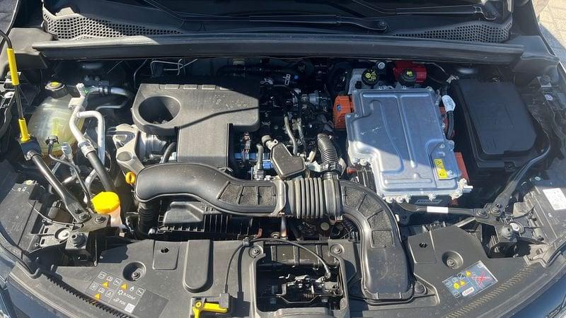 Renault Captur 1.6 E-Tech hybrid Techno Fast Track 145cv auto