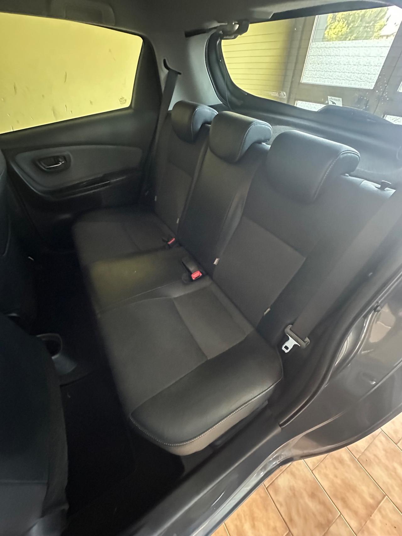 Toyota Yaris 1.5 Hybrid batteria appena sostituita