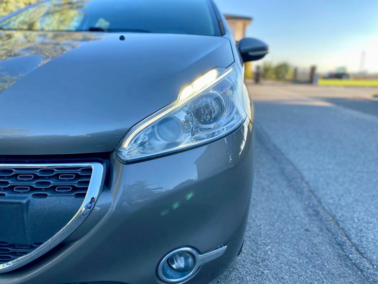 Peugeot 208 1.2 VTi 82 CV 5 porte Allure