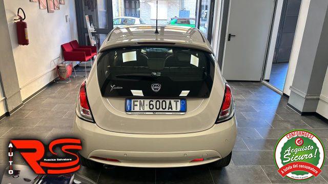 LANCIA Ypsilon 1.2 69 CV 5 porte Gold Adatta Neopatentati