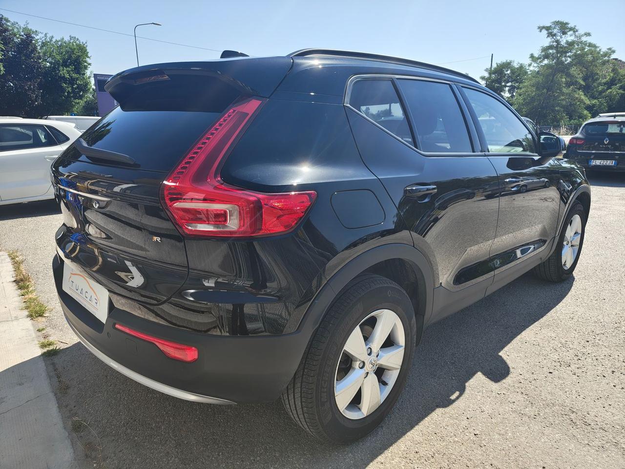 Volvo XC40 Essential T2 #11401