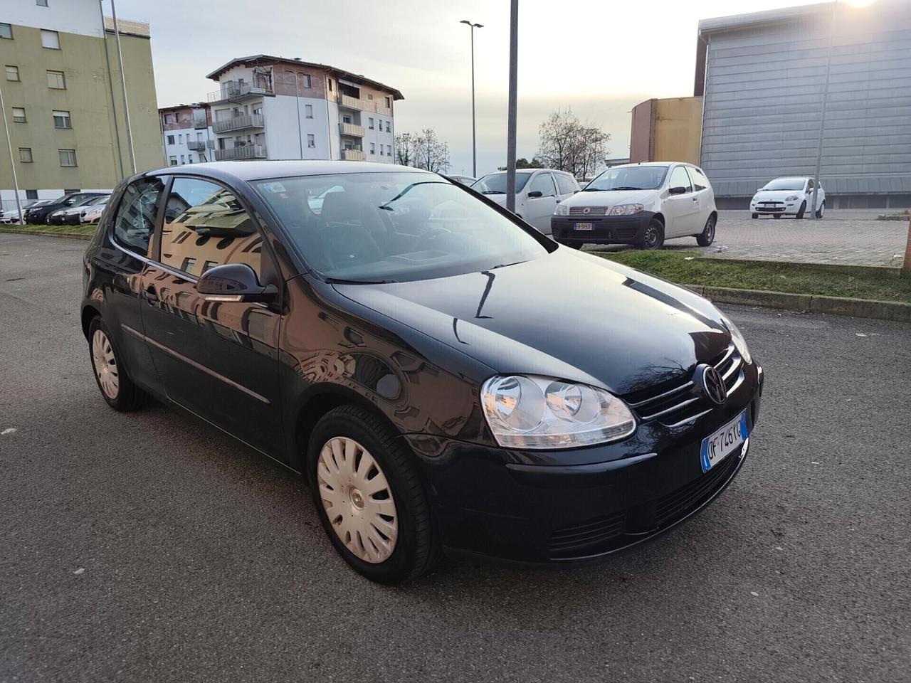 Volkswagen Golf 5 1.6 Benz 1 proprietario