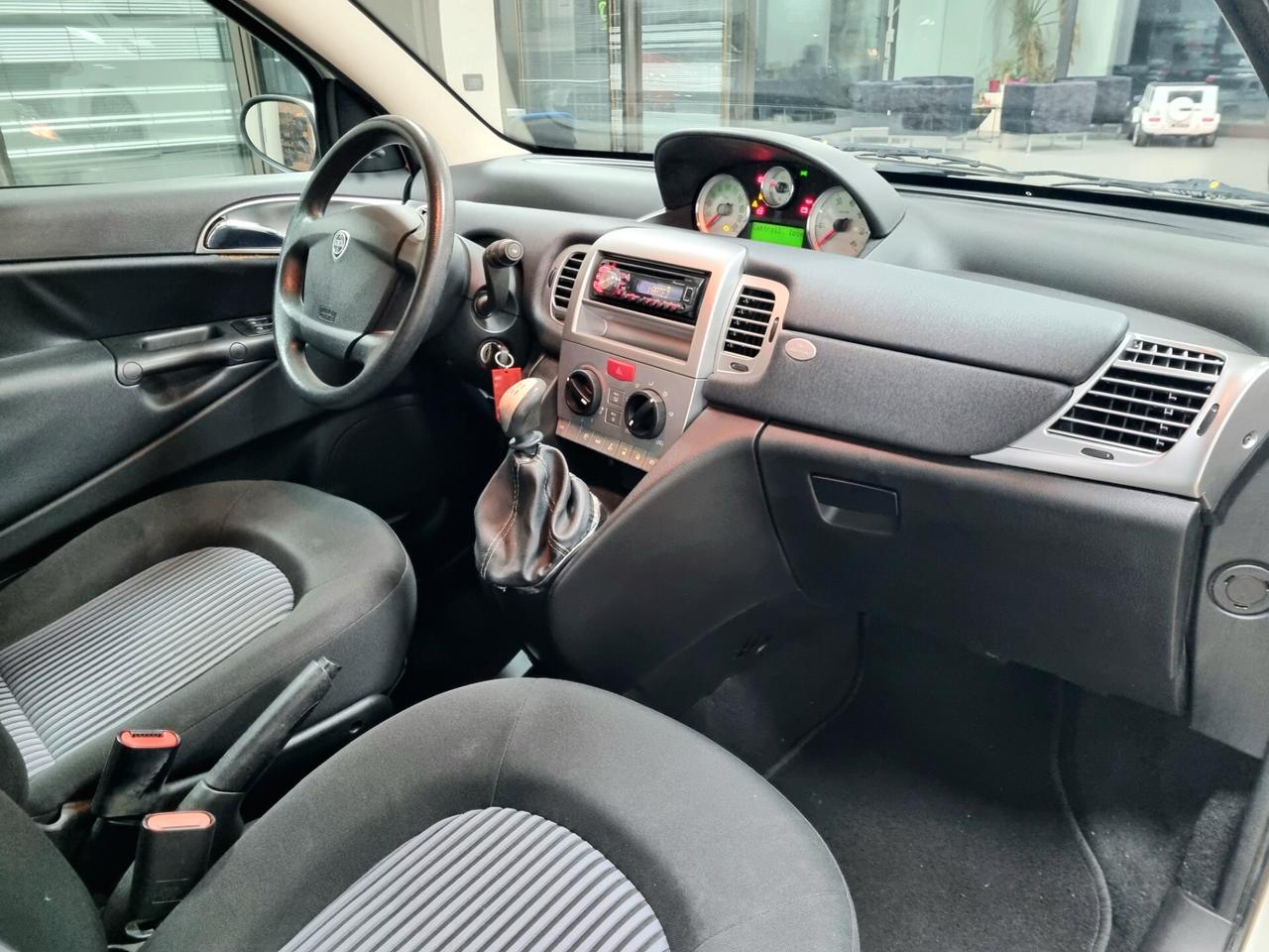 LANCIA YPSILON 1.2 BENZINA 60CV 5p. PLATINO