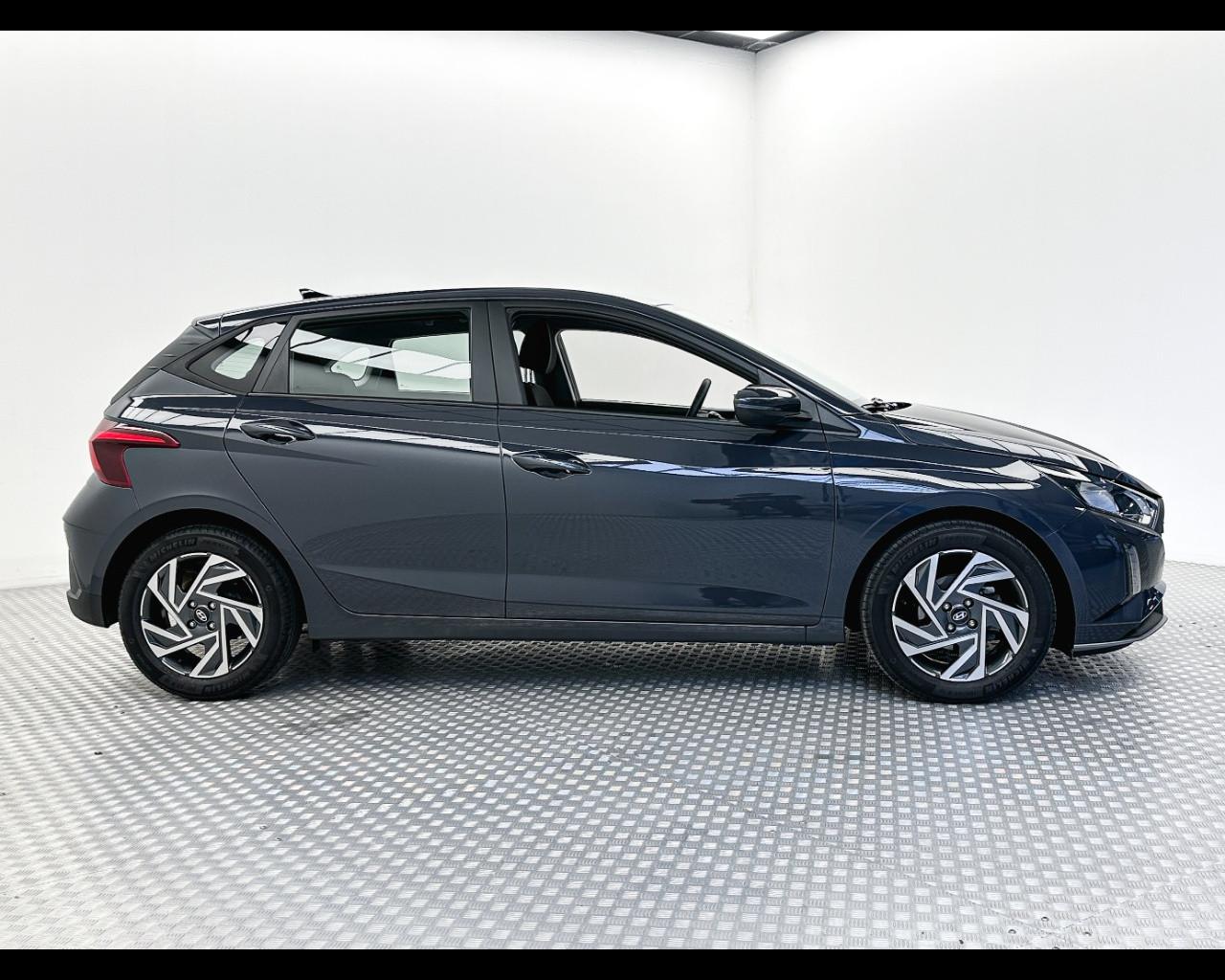 HYUNDAI I20 PE MY25 1.2 MT CONNECTLINE