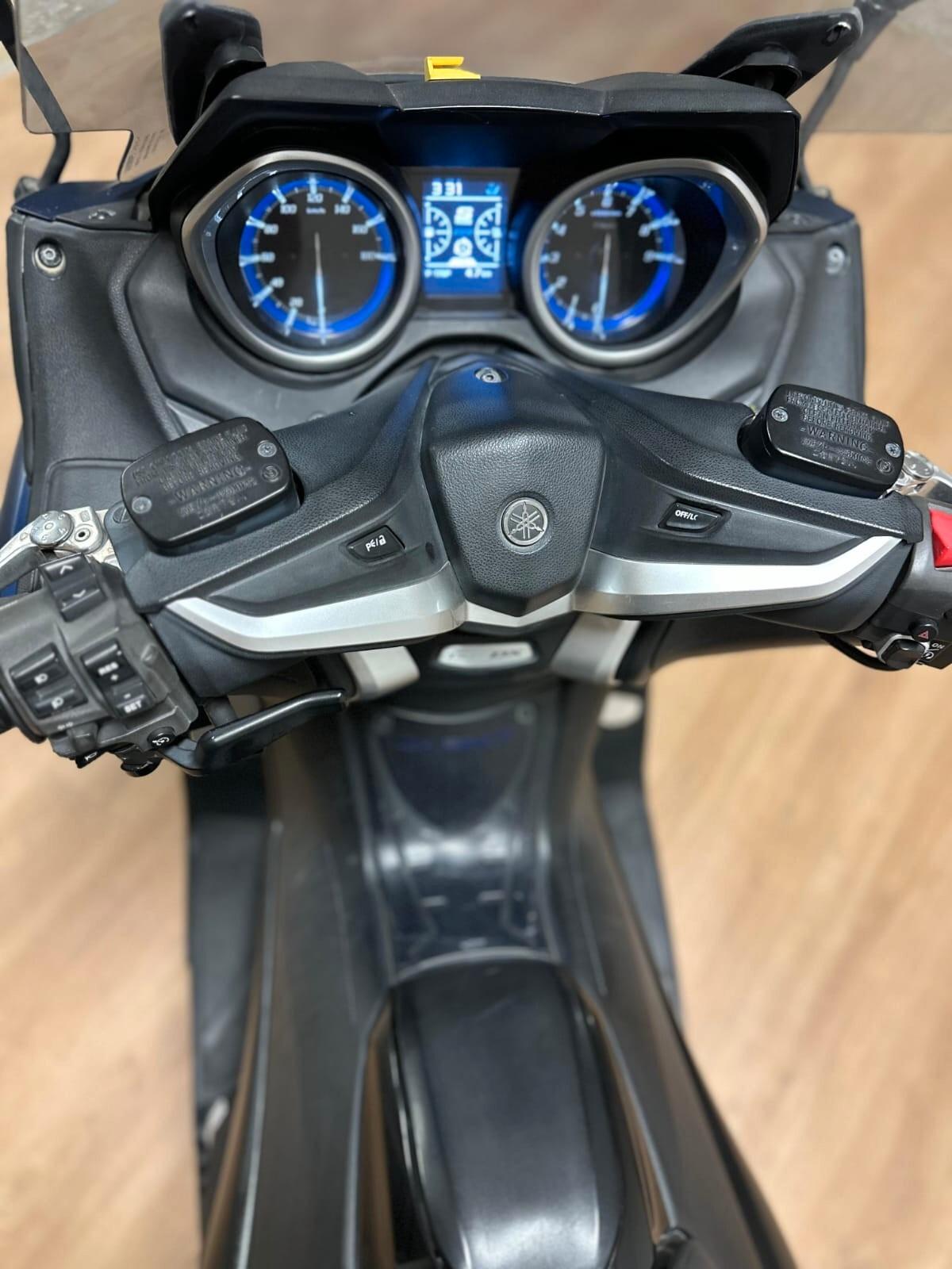 Yamaha TMAX 530 dx