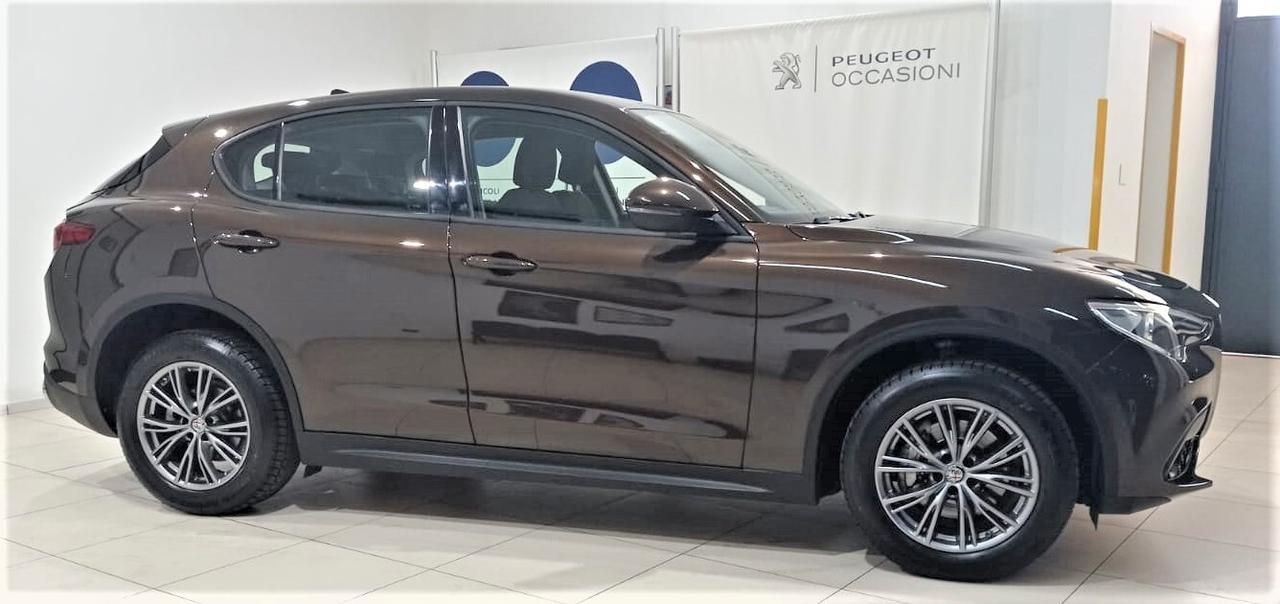 Alfa Romeo Stelvio 2.2 Turbodiesel 180 CV AT8 RWD Business