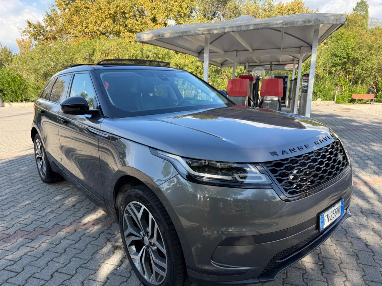 Land Rover Range Velar 2.0D I4 180 CV full optional