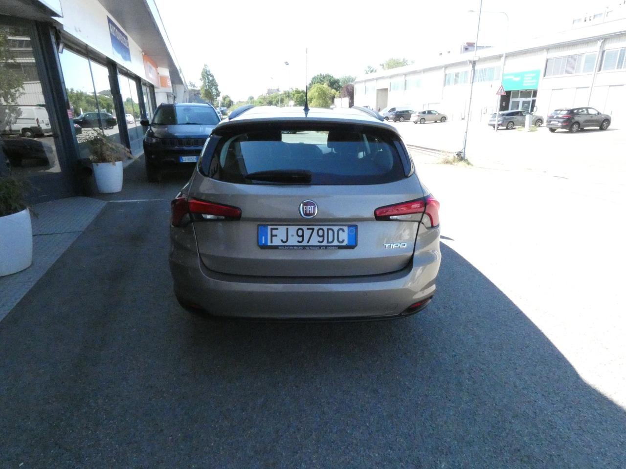 FIAT Tipo (2015-->) Tipo 1.6 Mjt S&S SW Easy Bu...