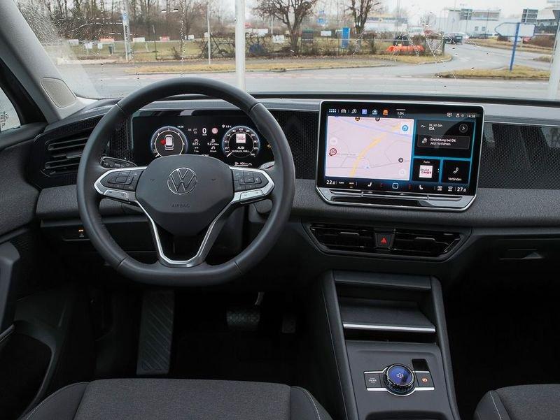 Volkswagen Tiguan 2.0 TDI 150 CV EVO SCR DSG Nuovo Modello Led 17" Cockpit Gancio