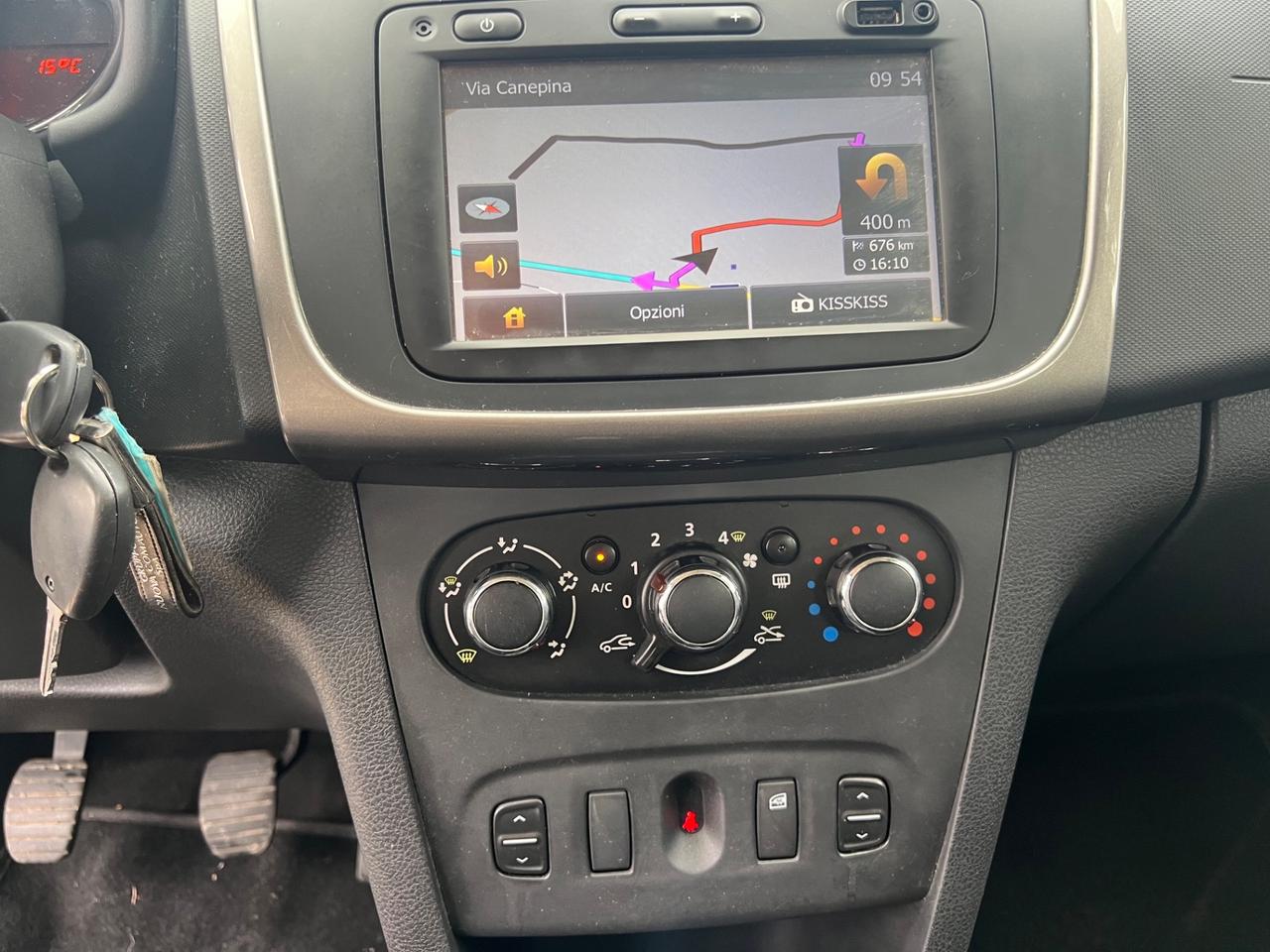 Dacia Logan 0.9 TurboGPL Lauréate permute rate garanzia