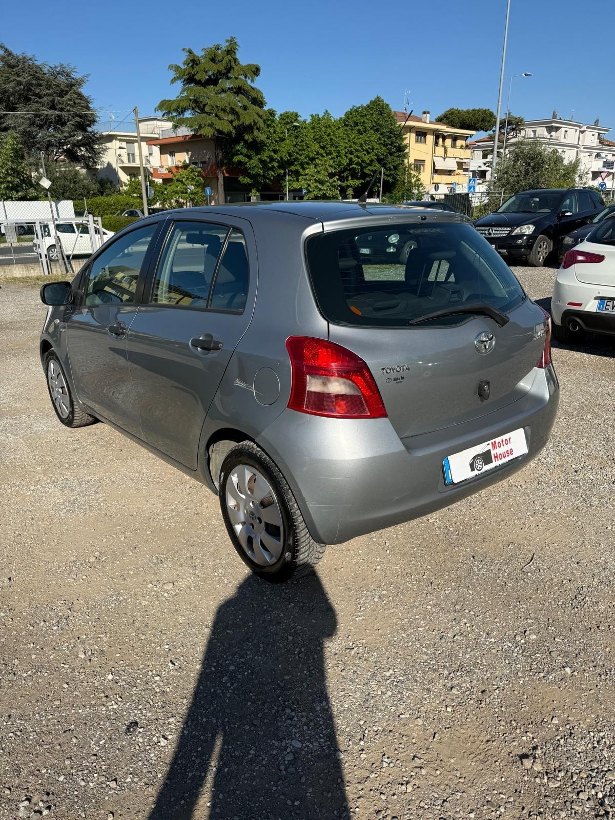 Toyota Yaris 1.4 D-4D 5 porte Sol