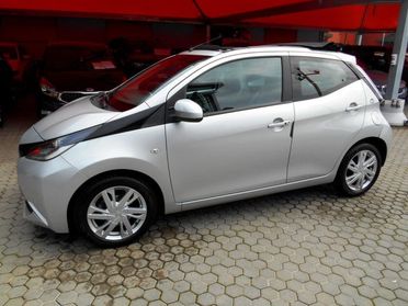 TOYOTA Aygo 1.0 VVT-i 69 CV 5 porte CABRIO+AUTOMATICA+TELEC.