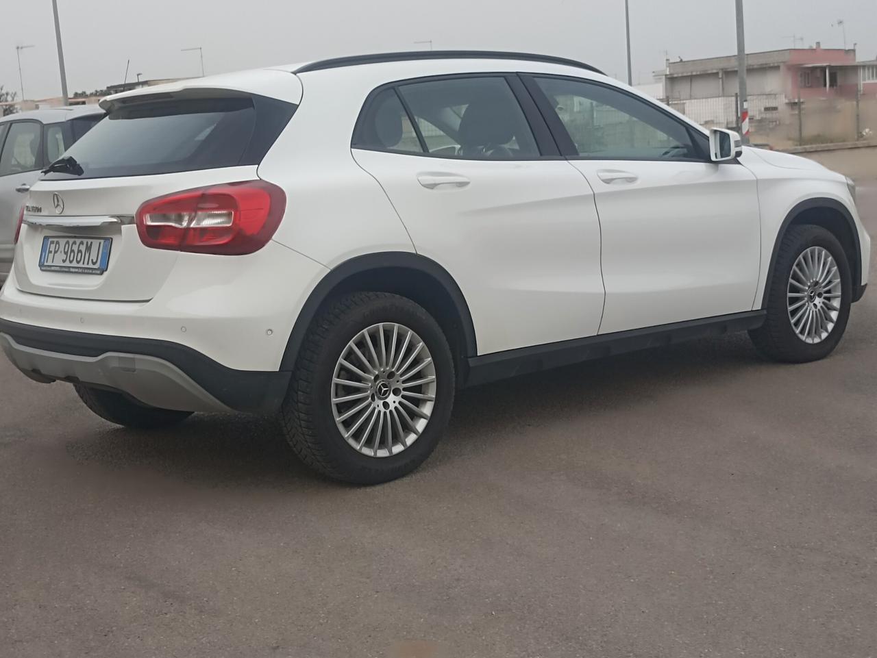 Mercedes-benz GLA 180 GLA 180 CDI BUSINESS PLUS 07/2018 KM 76.000 1 PROPRIETARIO