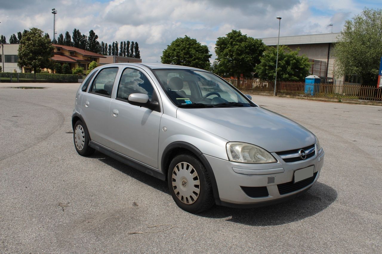 Opel Corsa 1.2i 16V cat 5 porte Club