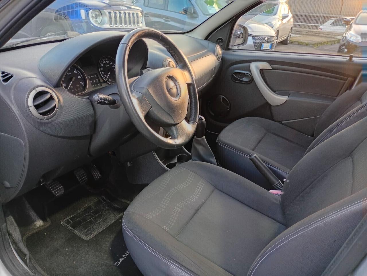 DACIA SANDERO 1.5 DIESEL SOLI 144.000 KM ANNO 2010