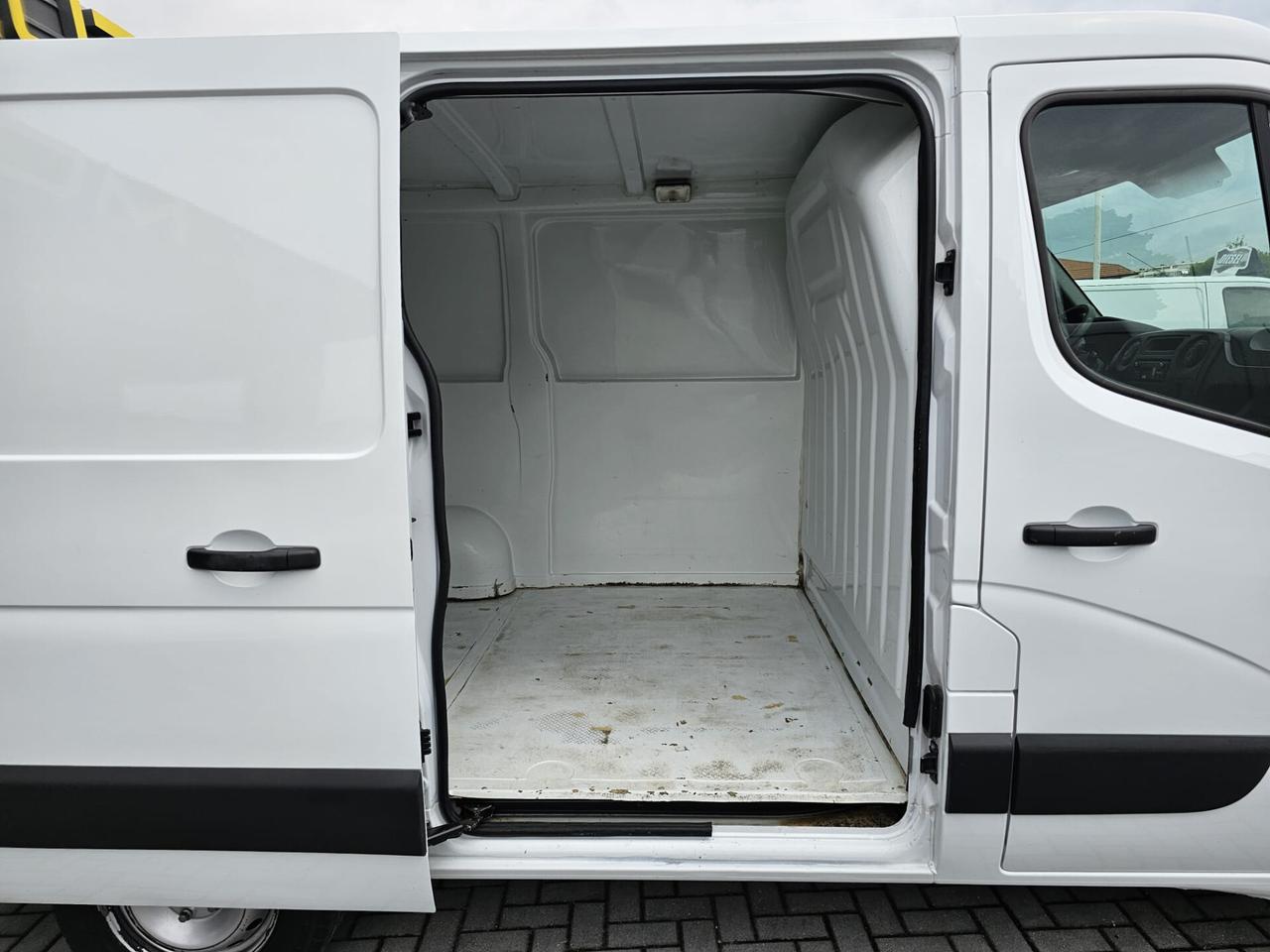 Renault Master 28 2.3 Dci PC TN 3 Posti- Coibentazione leggera
