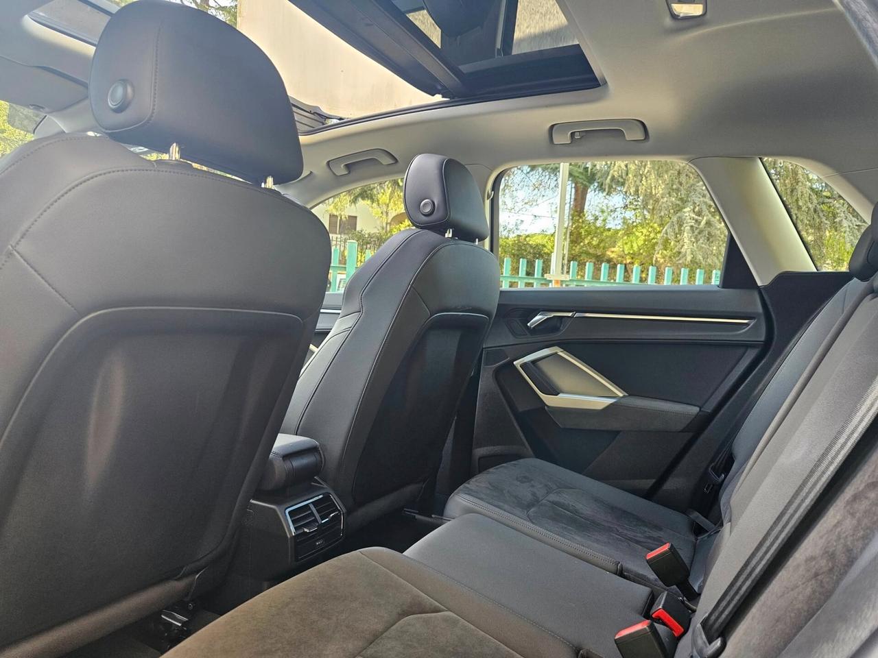 Audi Q3 35 TDI S tronic Business Advanced