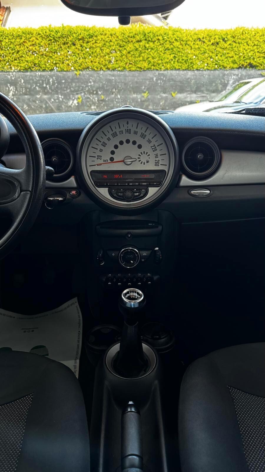 Mini 1.6 16V One (72kW)