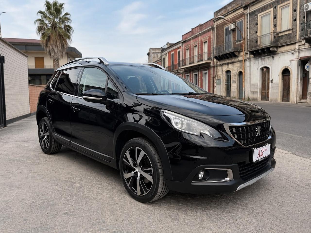 Peugeot 2008 BlueHDi 100 S&S Black Matt