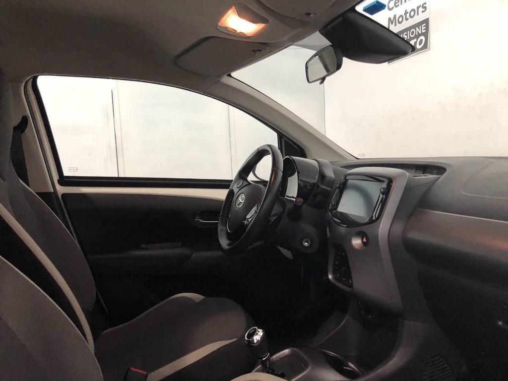 Toyota Aygo 5 Porte 1.0 VVT-i x-play M-MT
