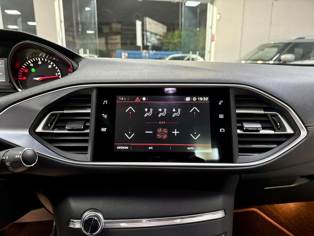 Peugeot 308 1.5 BlueHDi 130cv EAT8 GT Pack 2021