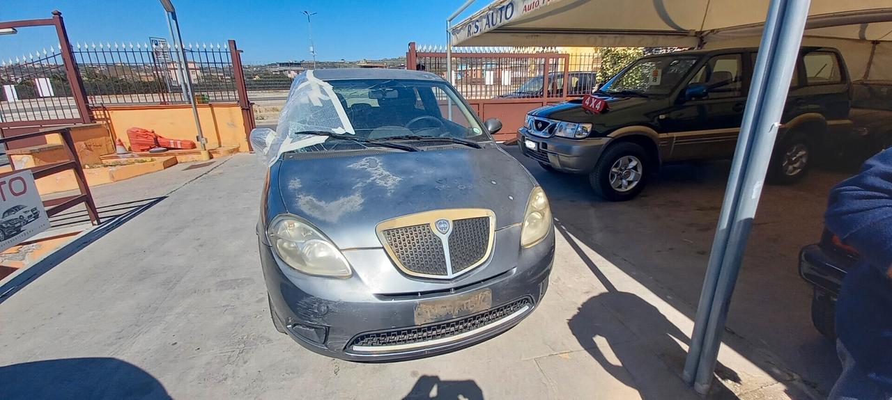 Lancia Ypsilon 1.2b senza motore 07