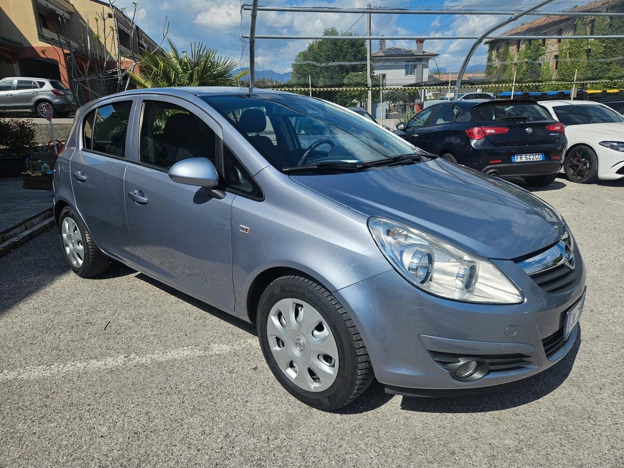 Opel Corsa 1.2 5 porte Club