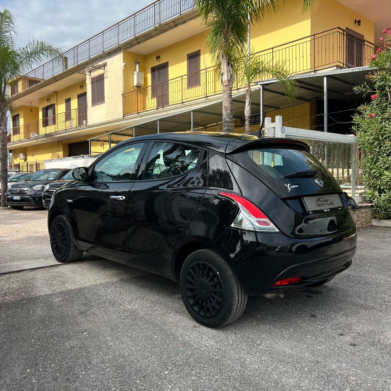 Lancia Ypsilon 1.2 69 CV 5 porte GPL Silver Plus