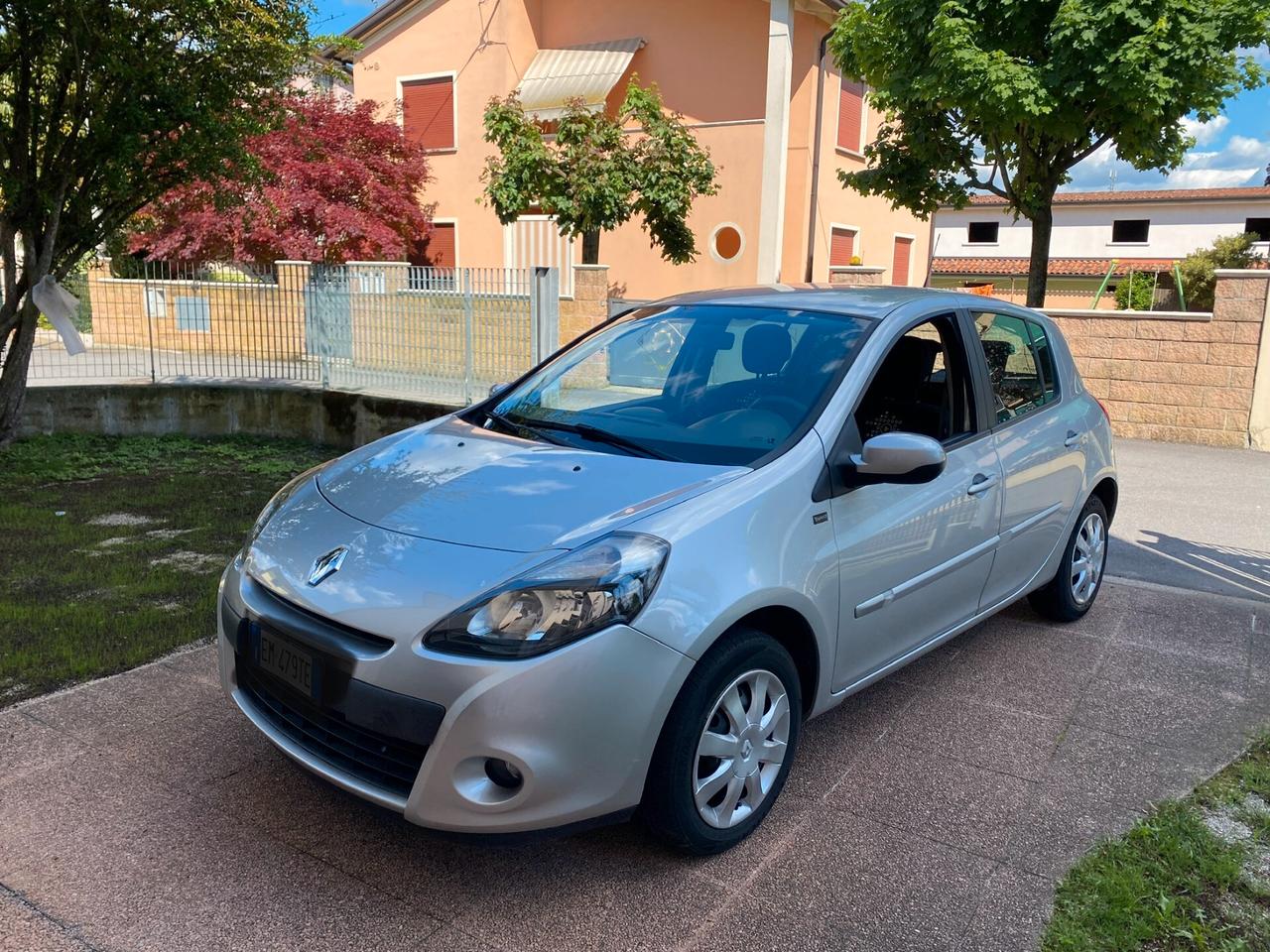 Renault Clio 1.2 16V 5 porte GPL Yahoo!