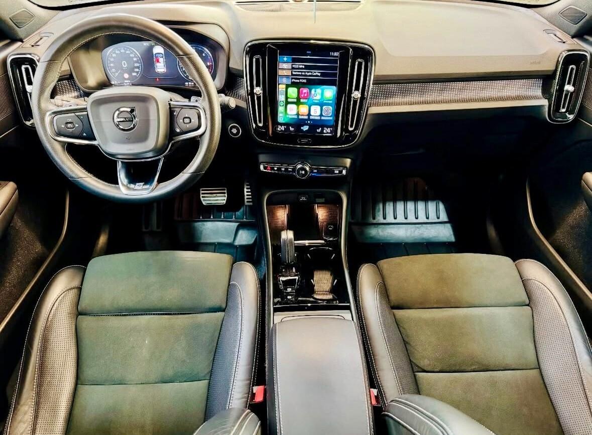 Volvo XC40 D3 R-design - R.Cam - CarPlay