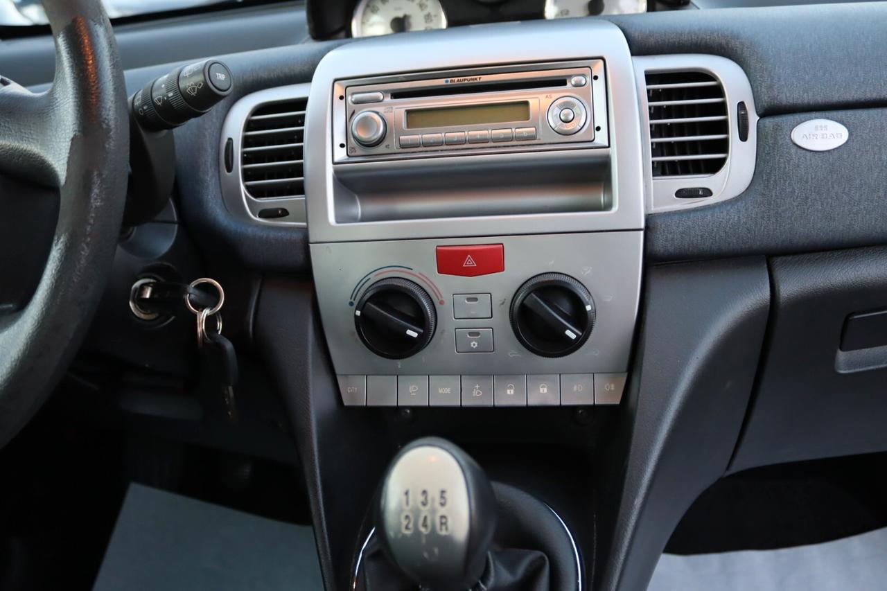 Lancia Ypsilon 1.3 MJT 75 CV Oro