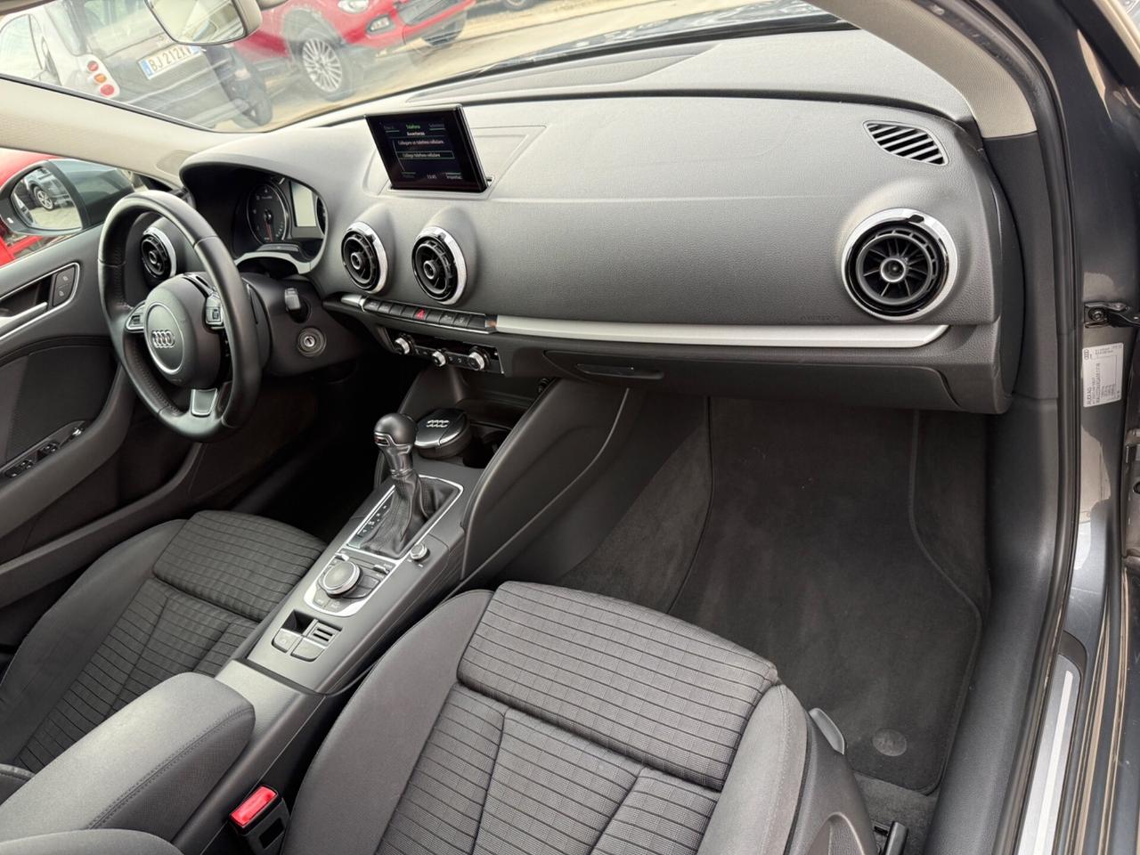 Audi A3 2.0 TDI 150 CV S tronic Attraction