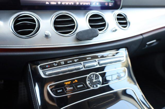 MERCEDES-BENZ E 220 d S.W. 4Matic Auto LED Luci AMBIENT Camera ACC Rad