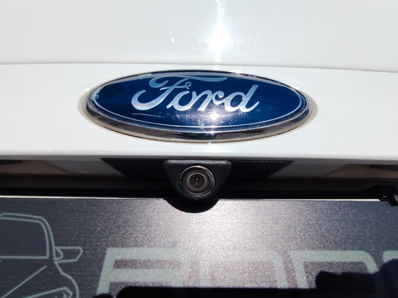 Ford Kuga 2.0 TDCI 140 CV 4WD Titanium