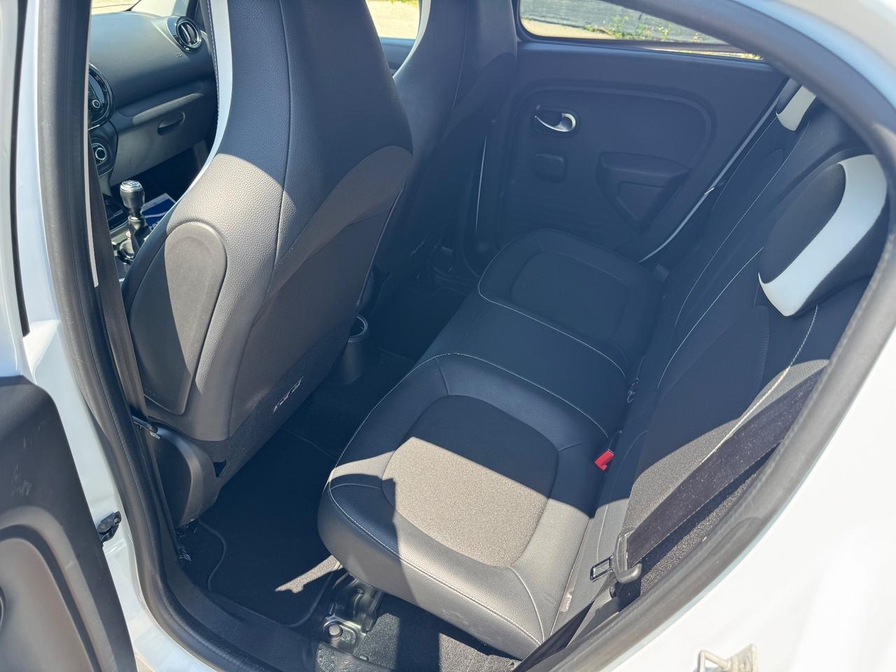 Renault Twingo SCe 65 CV Urban Night