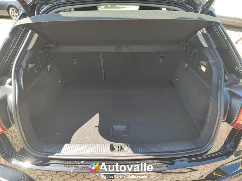 Audi Q2 35 TFSI S tronic Business